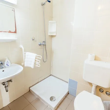 Hostel Sd Korotan Portoroz